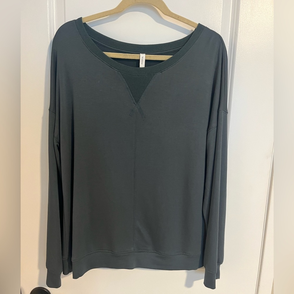 🤩NWT: Wishlist Long Sleeve Shirt